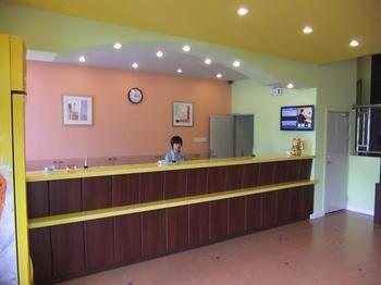 Home Inn Hotel Шаньтоу Экстерьер фото